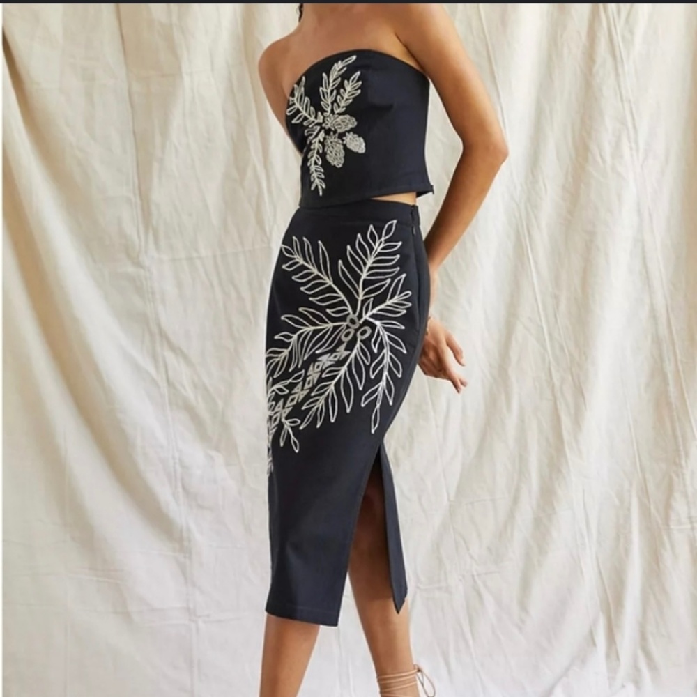 Anthropologie/ Maeve - 2 piece Embroidered Dress Black size 8